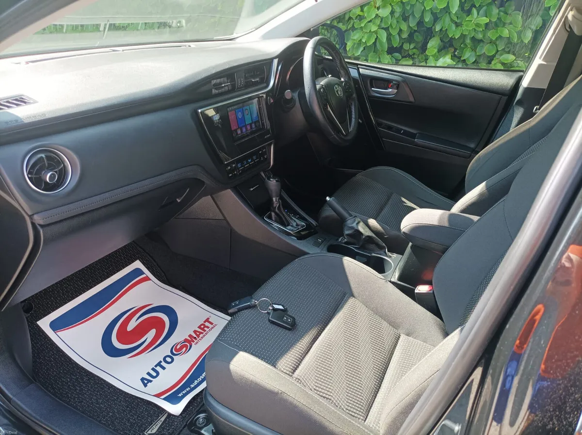 Immaculate Toyota Auris 1.5 Petrol NOT HYBRID 2017 - Image 3