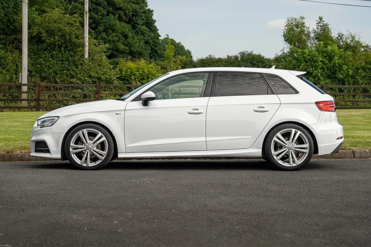 Audi A3 S-Line 1.4TFSI Automatic - Image 4