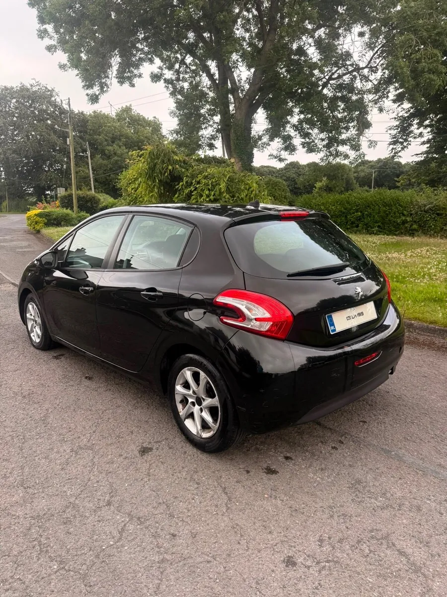2013 Peugeot 208 1.4 HDi diesel NEW TEST - Image 4