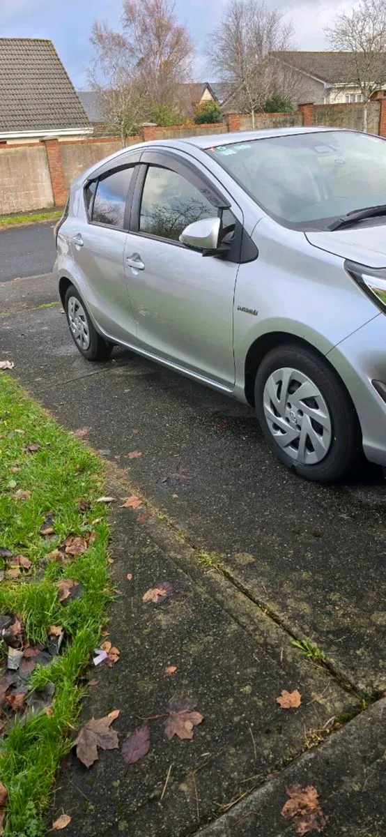 Toyota Aqua Petrol Hybrid 2018 - Image 4