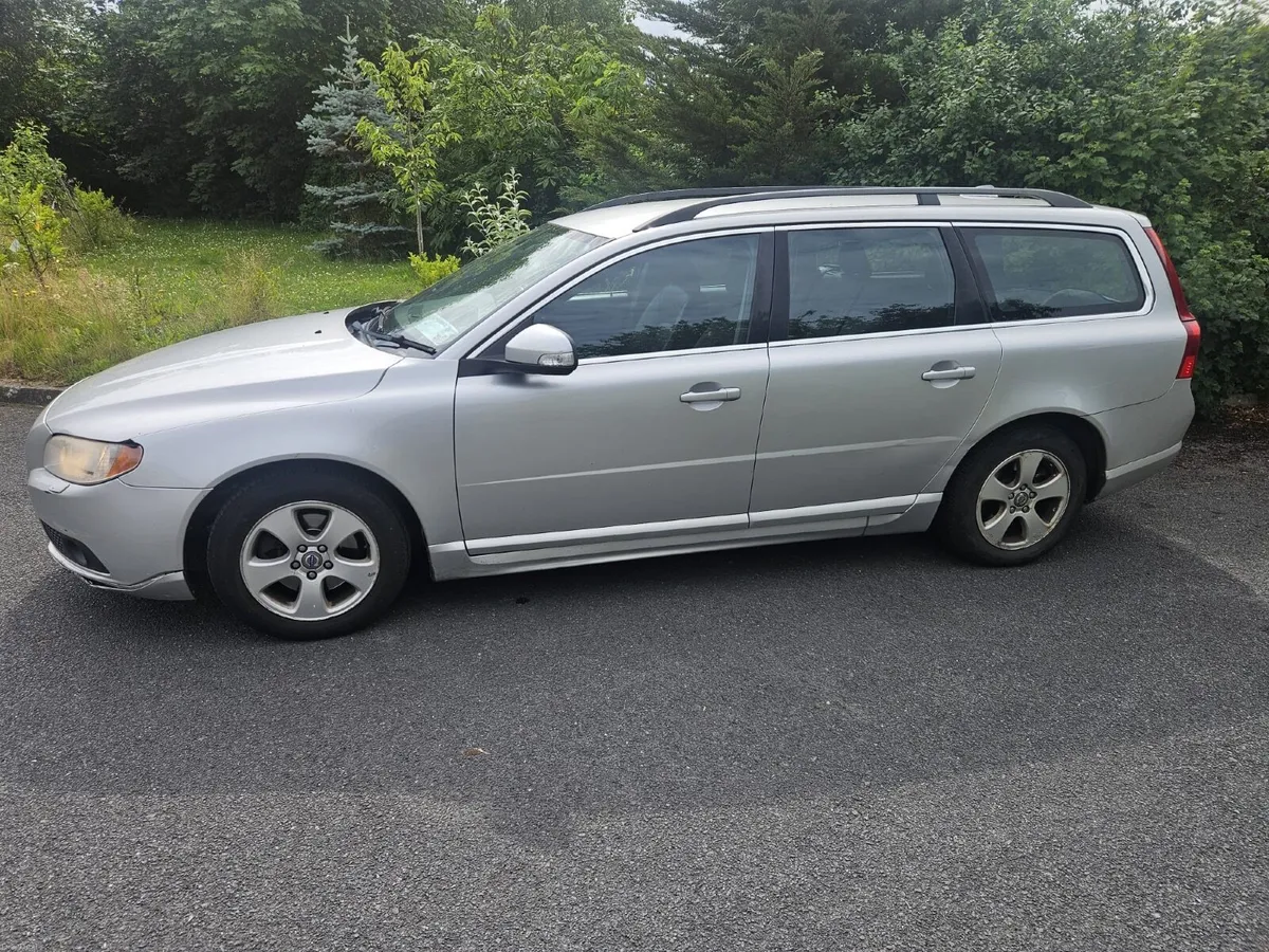 Volvo V70 2010 - Image 4