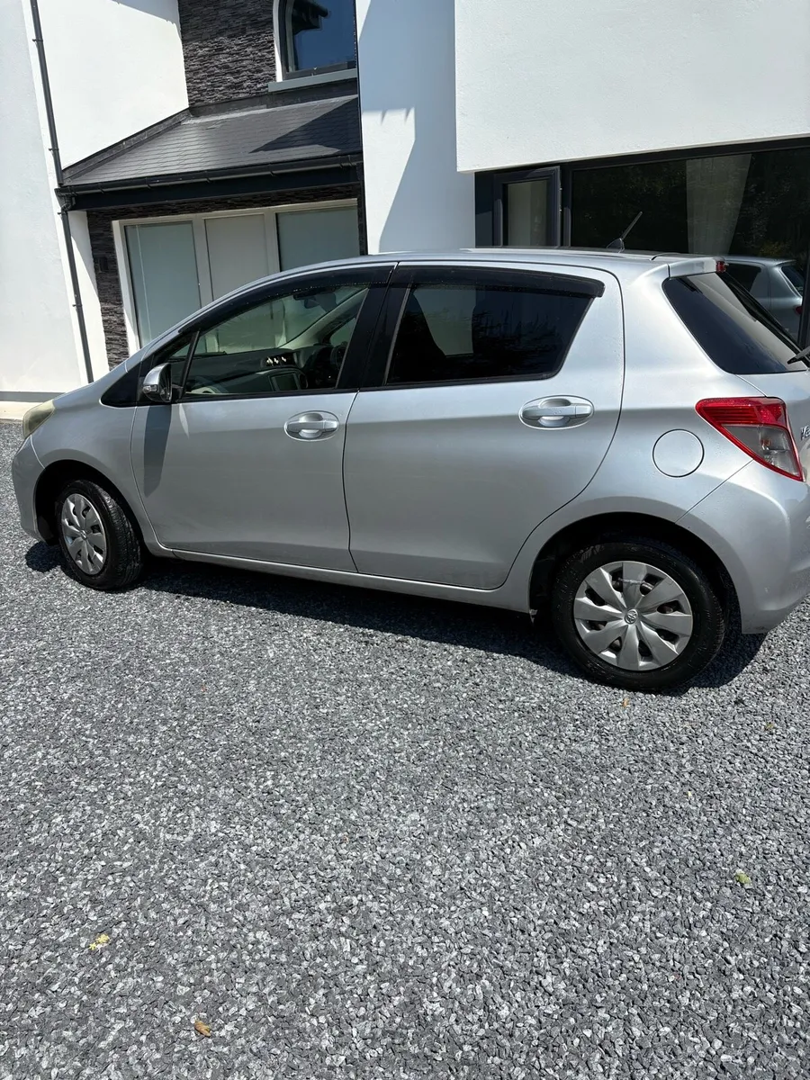 Toyota Vitz 2013 - Image 4