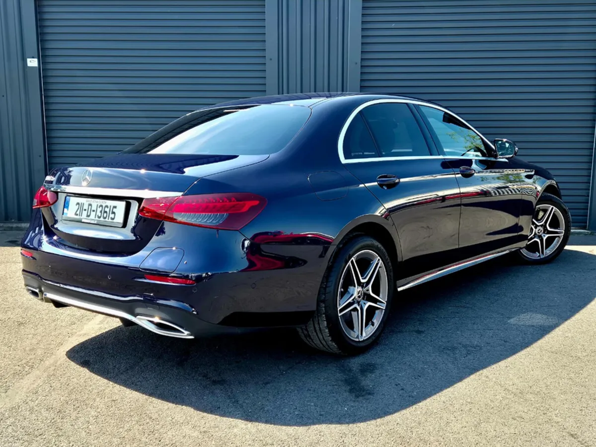 Mercedes-Benz E-Class 300 DE 4DR AUTO - Image 4