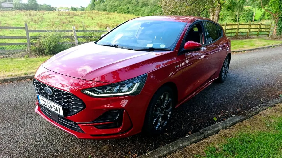 2022 Ford Focus Stline - Image 3