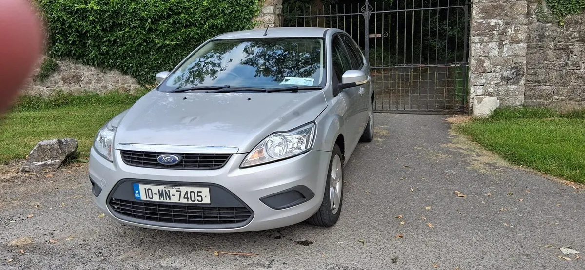 2010 ford focus - Image 4