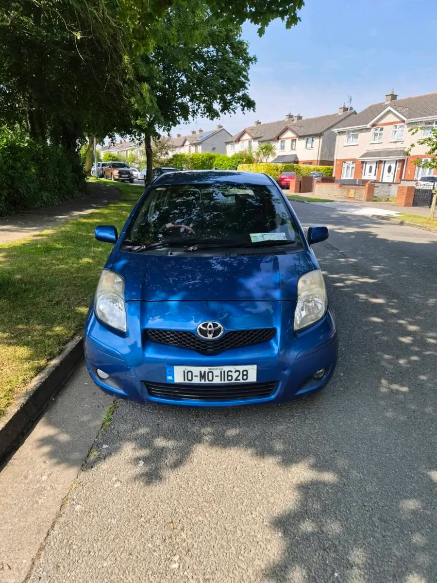 Toyota Yaris 2010 - Image 1