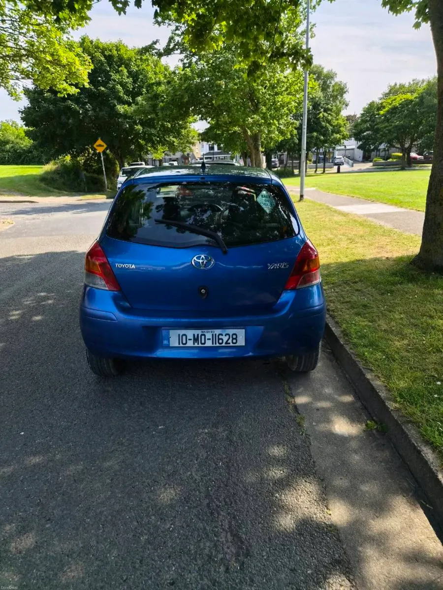 Toyota Yaris 2010 - Image 2