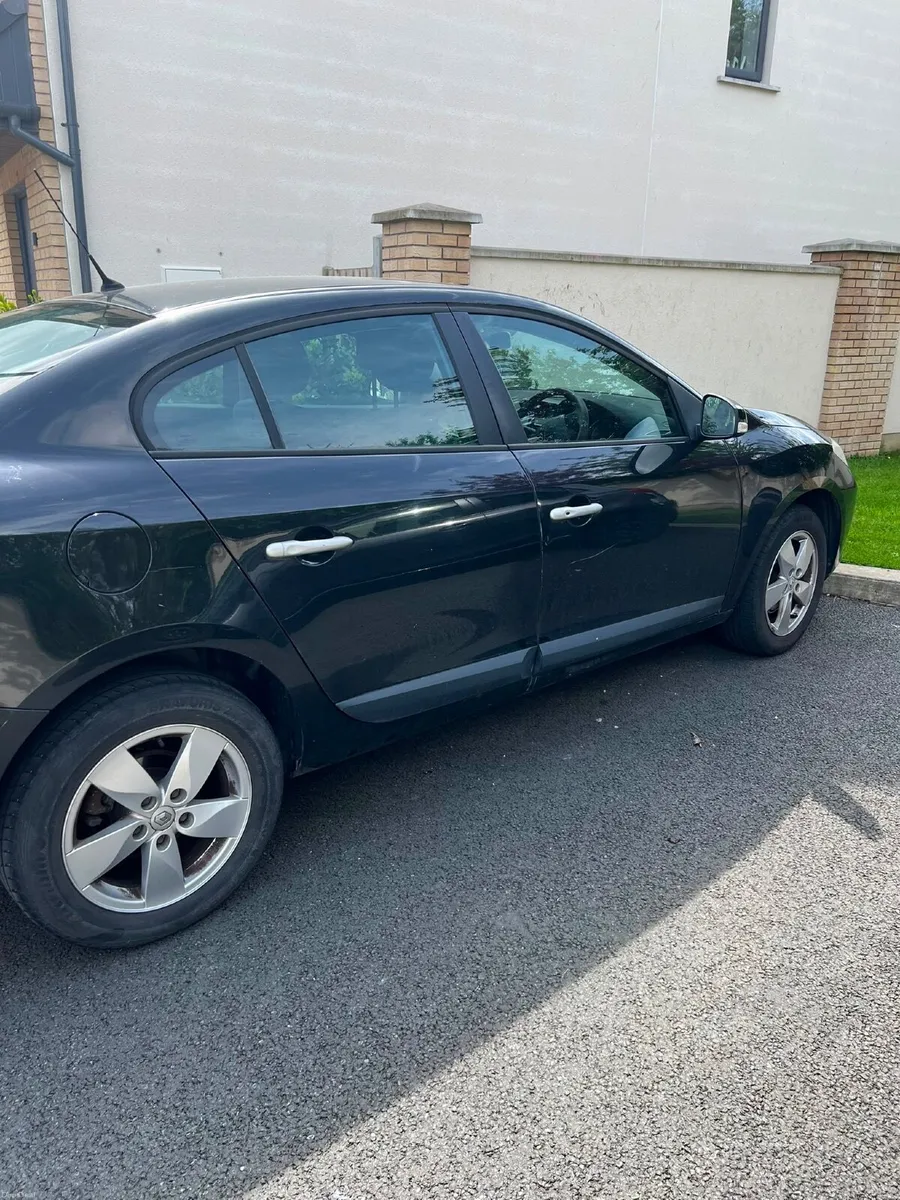 Renault Fluence 2011 - Image 1