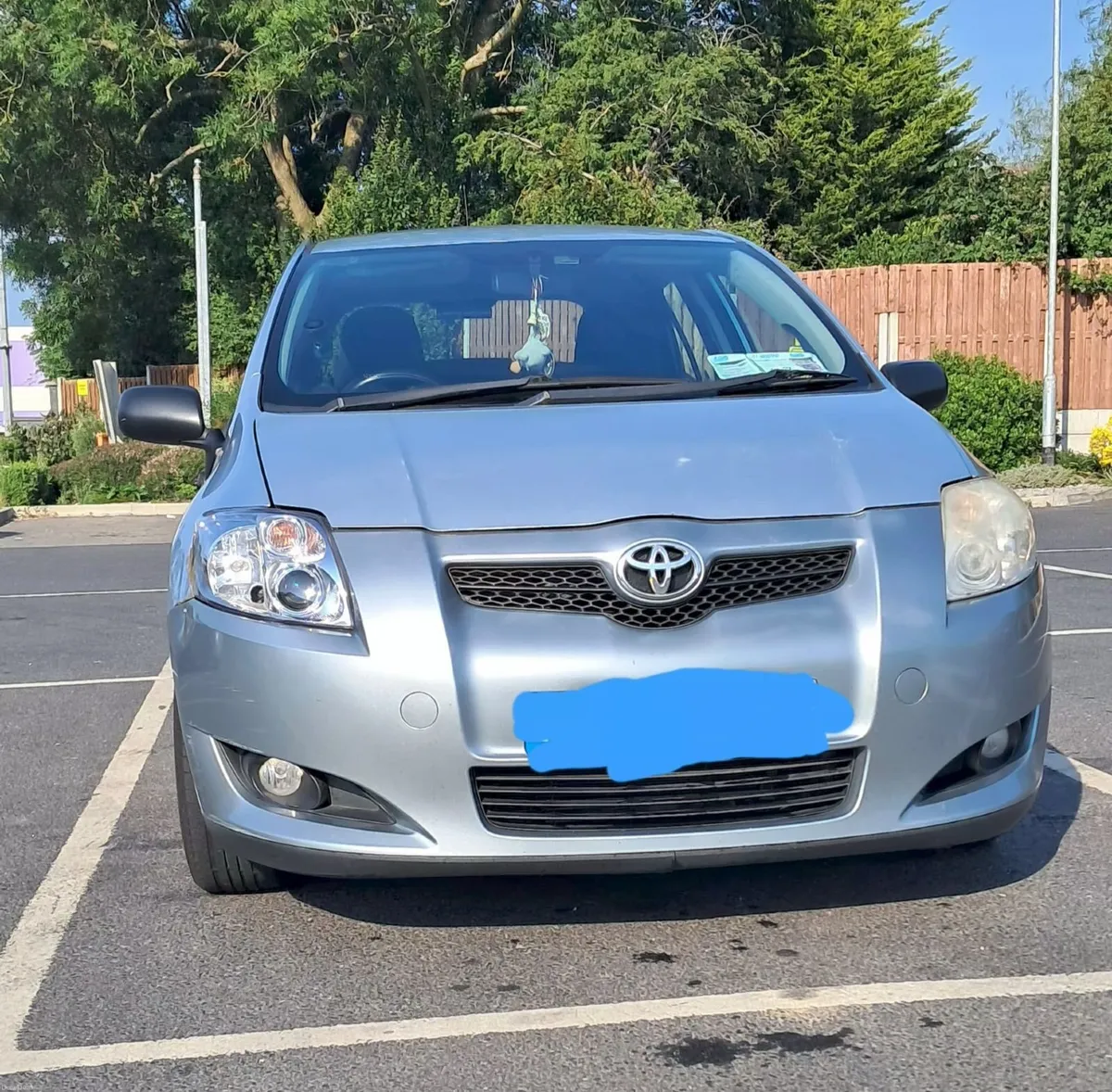 Toyota Auris 2008 - Image 2