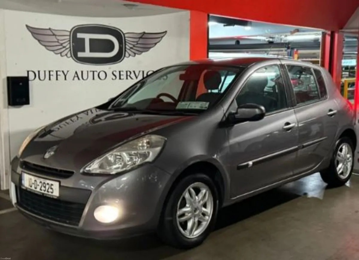 Renault Clio 2010 - Image 2
