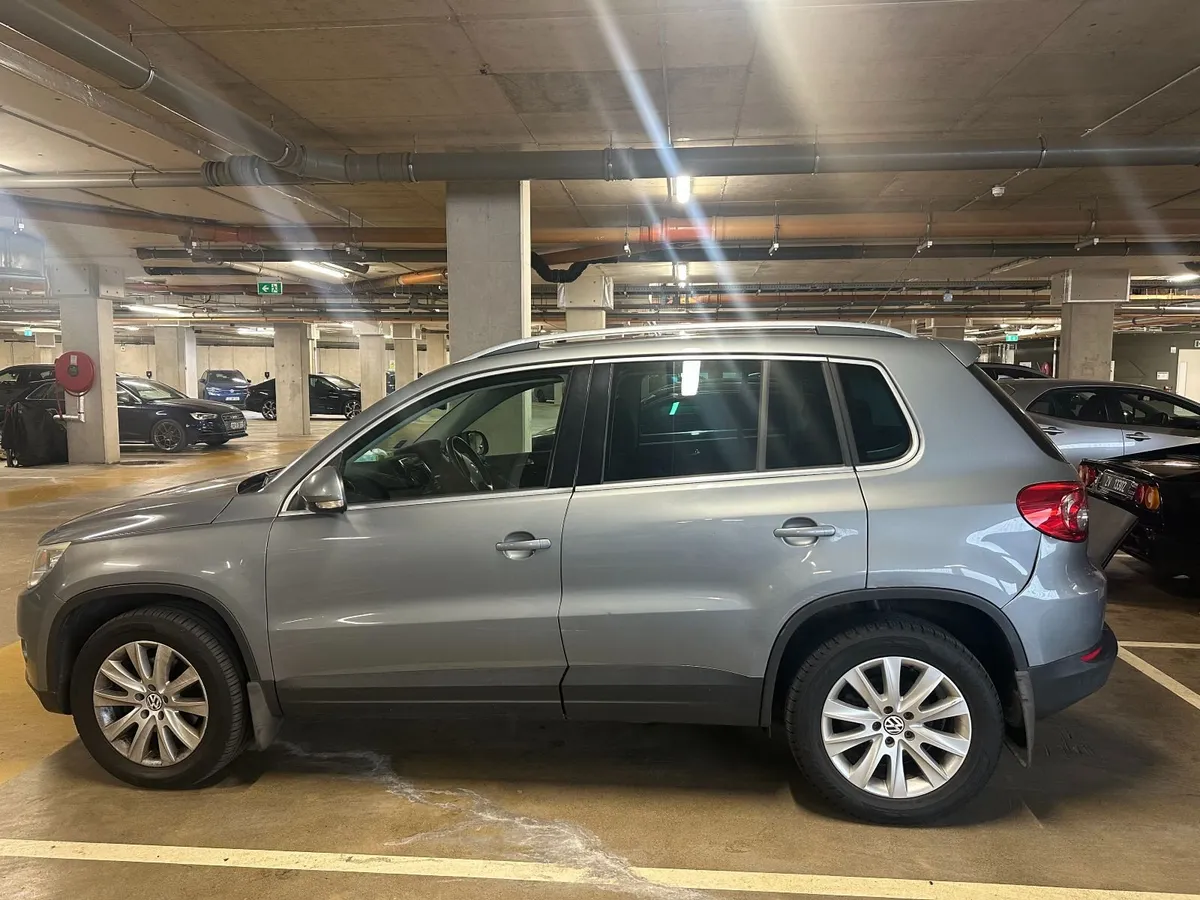 Volkswagen Tiguan 2008 - Image 5
