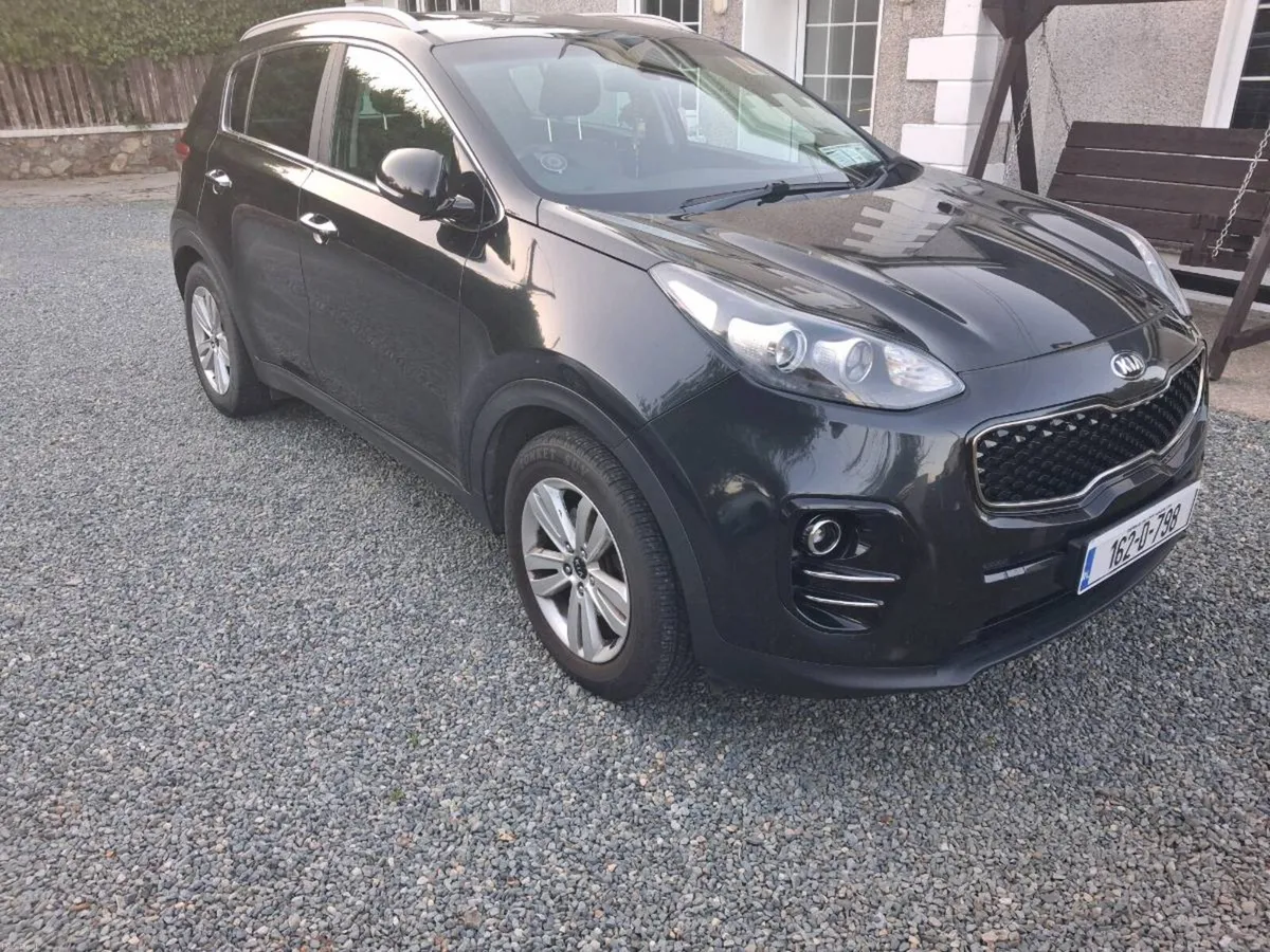 Car - Image 3