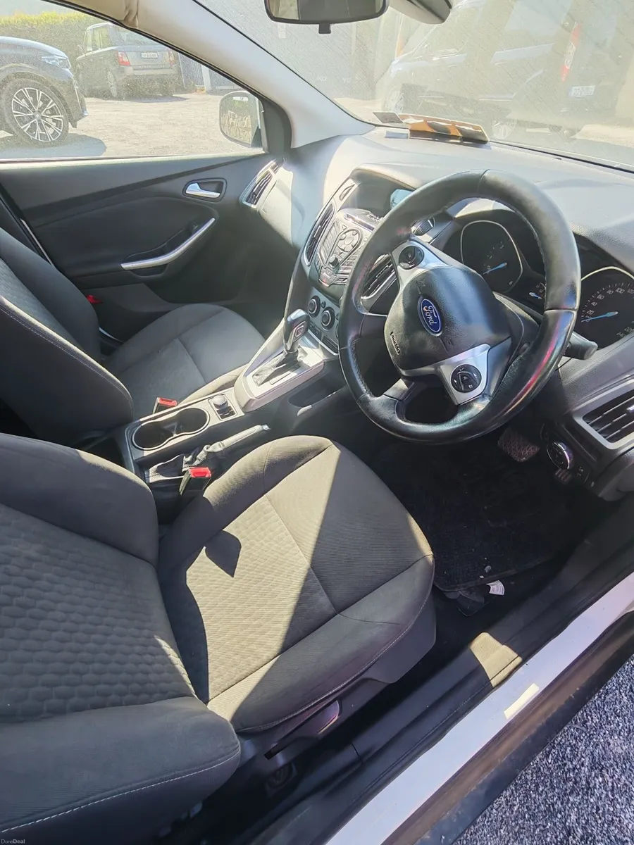 Ford Focus 2014 - Image 2