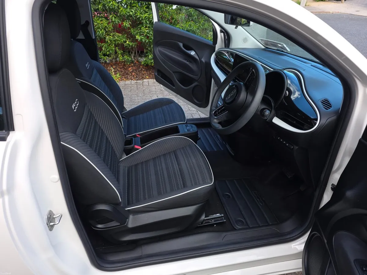 Fiat 500e - Image 6