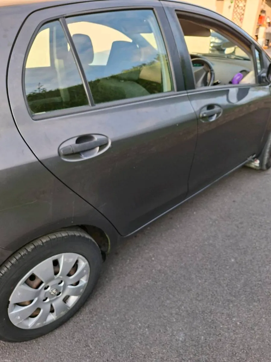 Toyota Yaris - Image 4