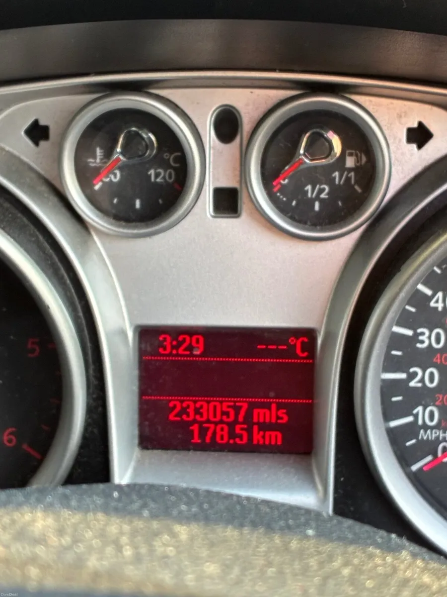 Ford Focus 2010 - Image 1