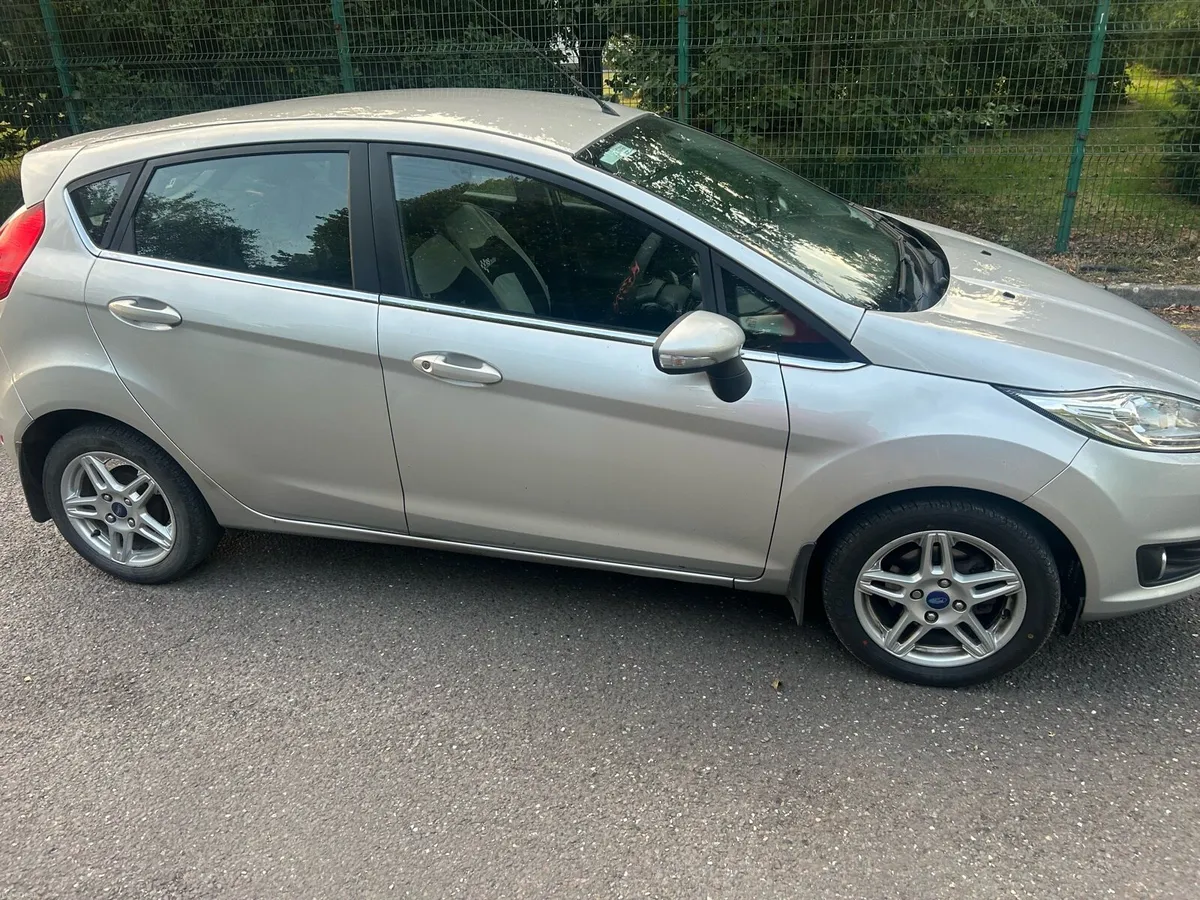 Ford Fiesta - Image 4