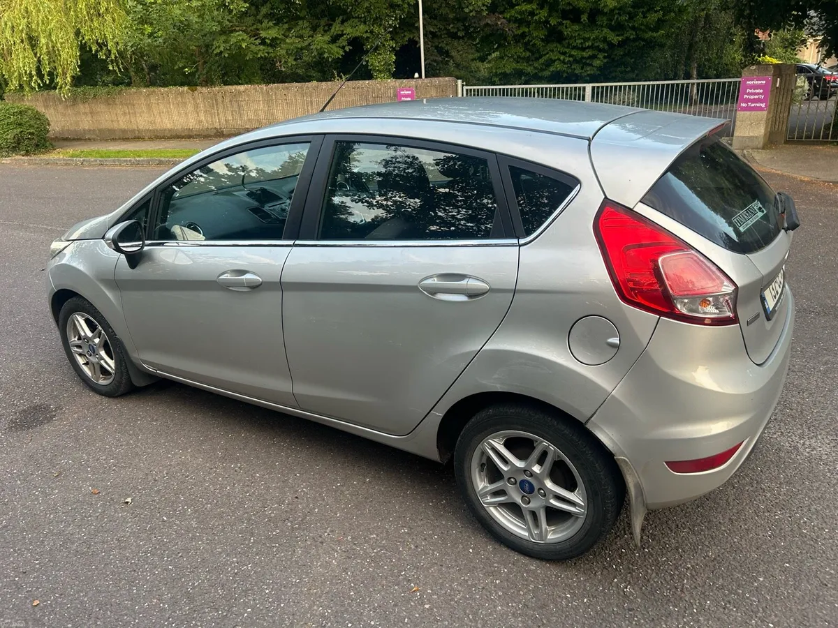 Ford Fiesta - Image 2
