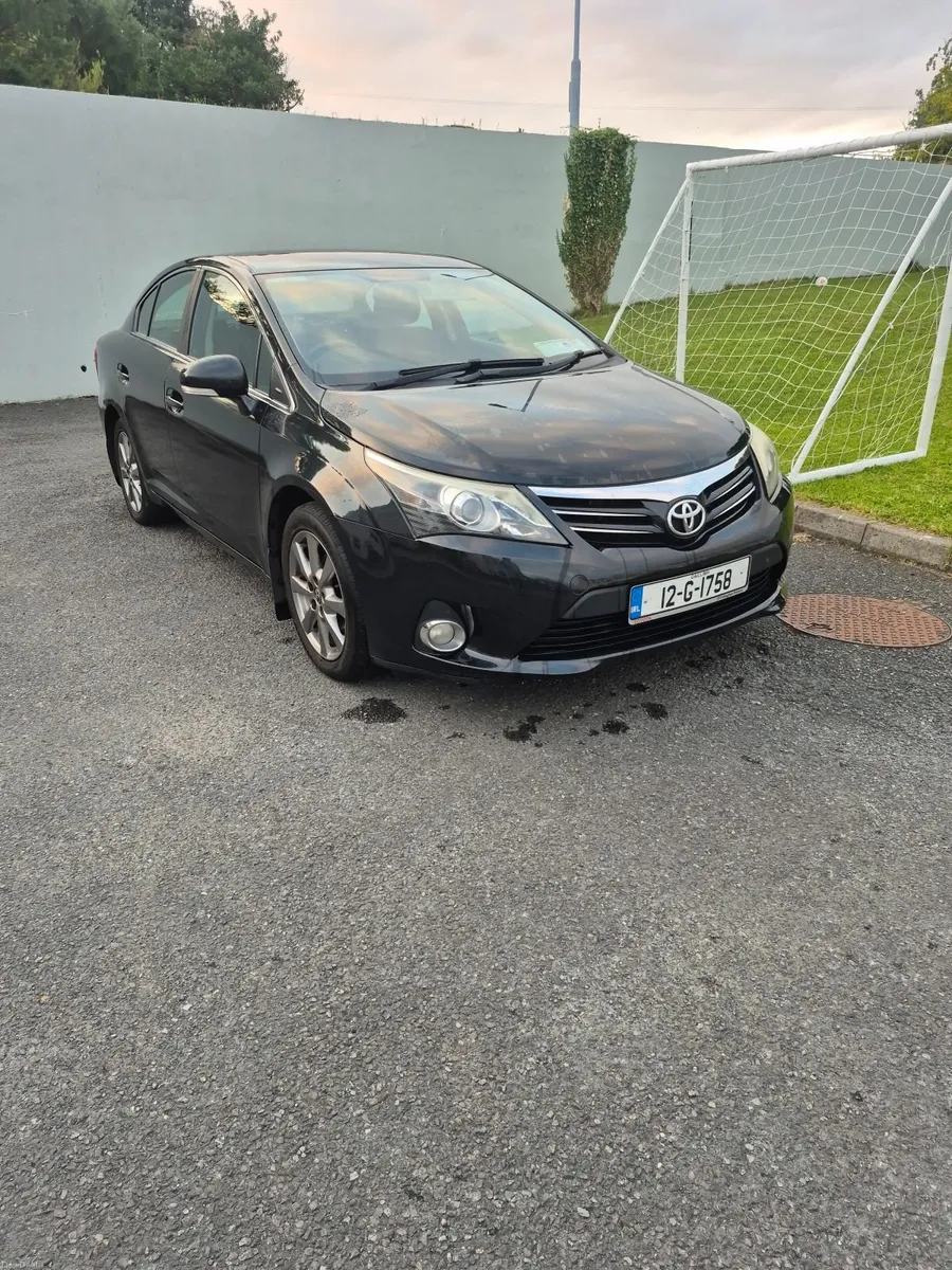 Toyota Avensis 2012 - Image 2