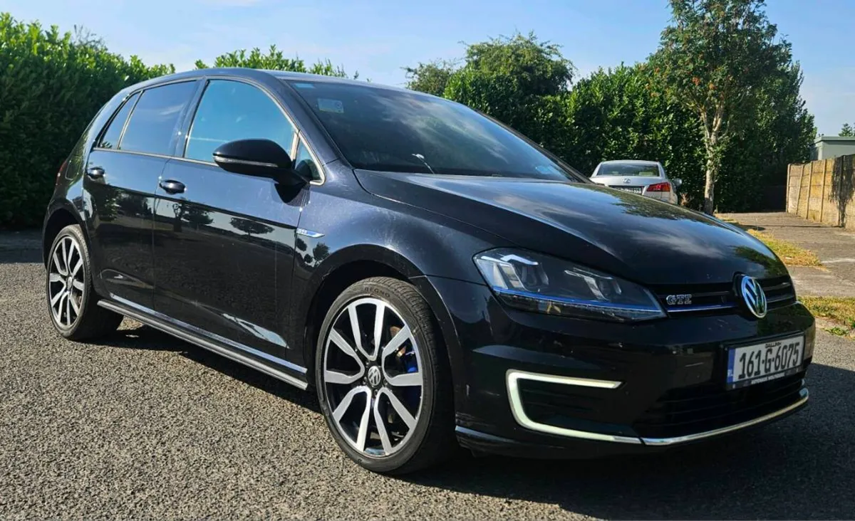 2016 VW Golf GTE AUTOMATIC - Image 1