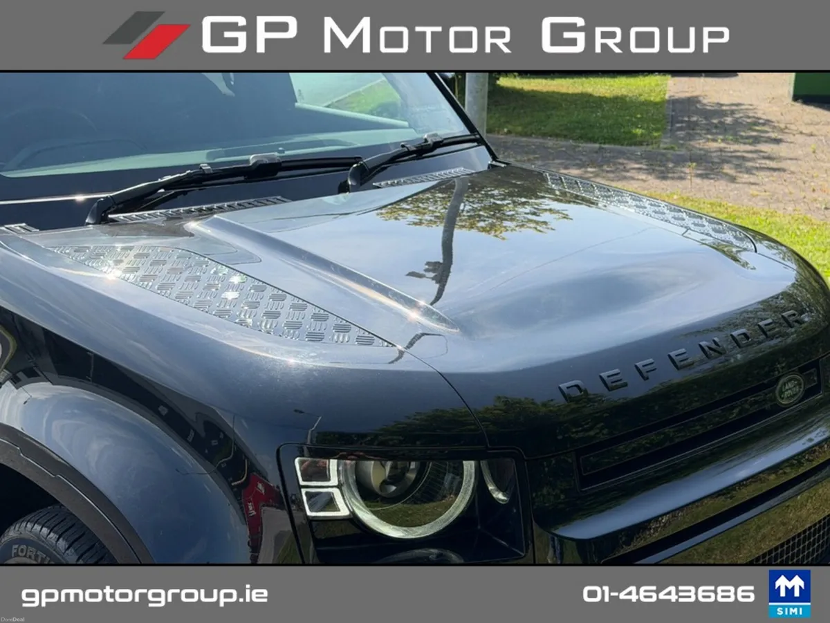 Land Rover Defender 110 X-DYNAMIC AWD P400e *1 YEA - Image 5