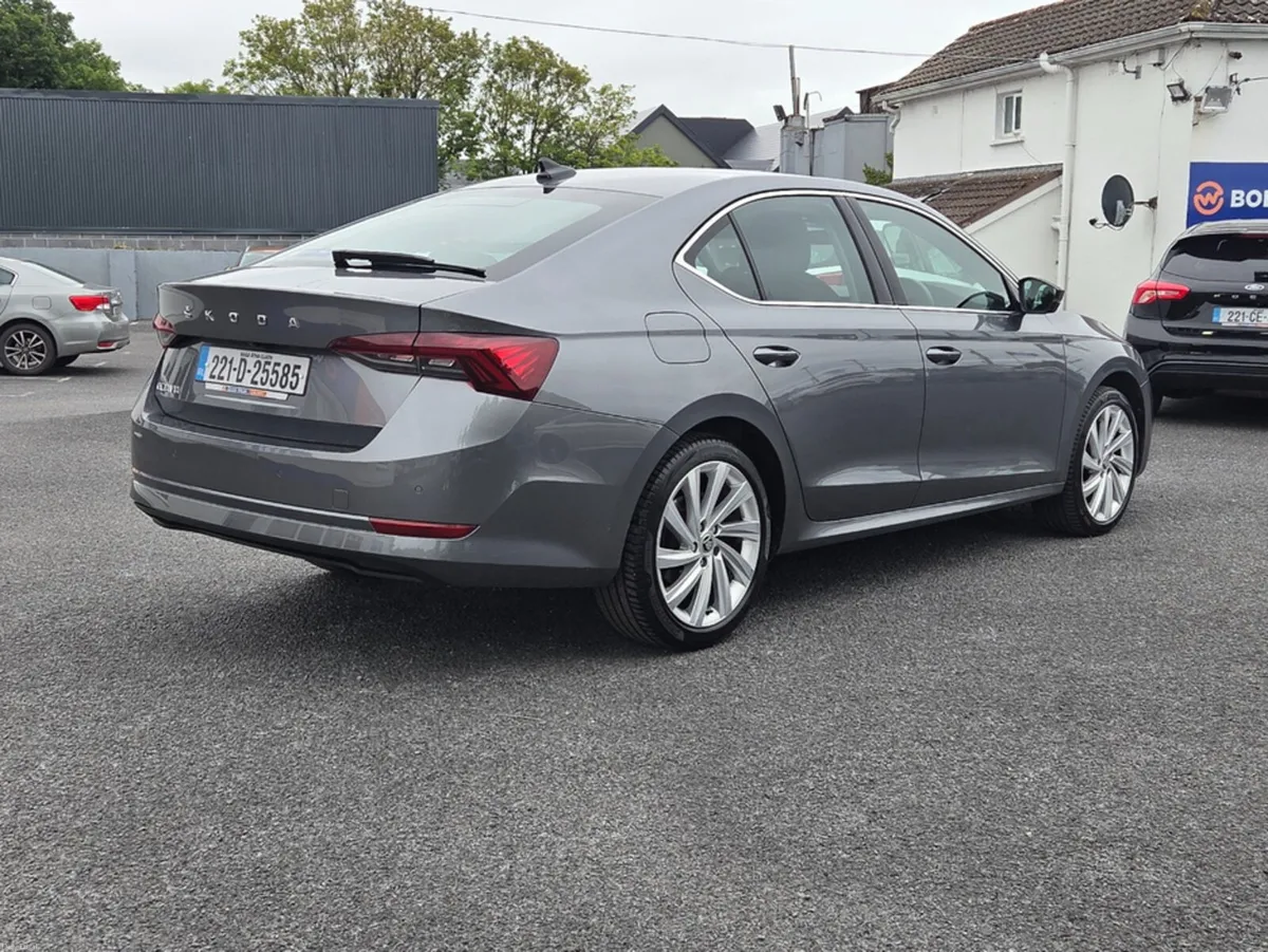 Skoda Octavia STYLE 2.0 TDI 150HP DSG 5 5DR AUTO - Image 4