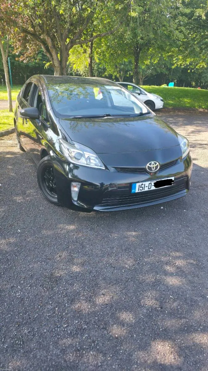 Toyota prius 2015 - Image 1