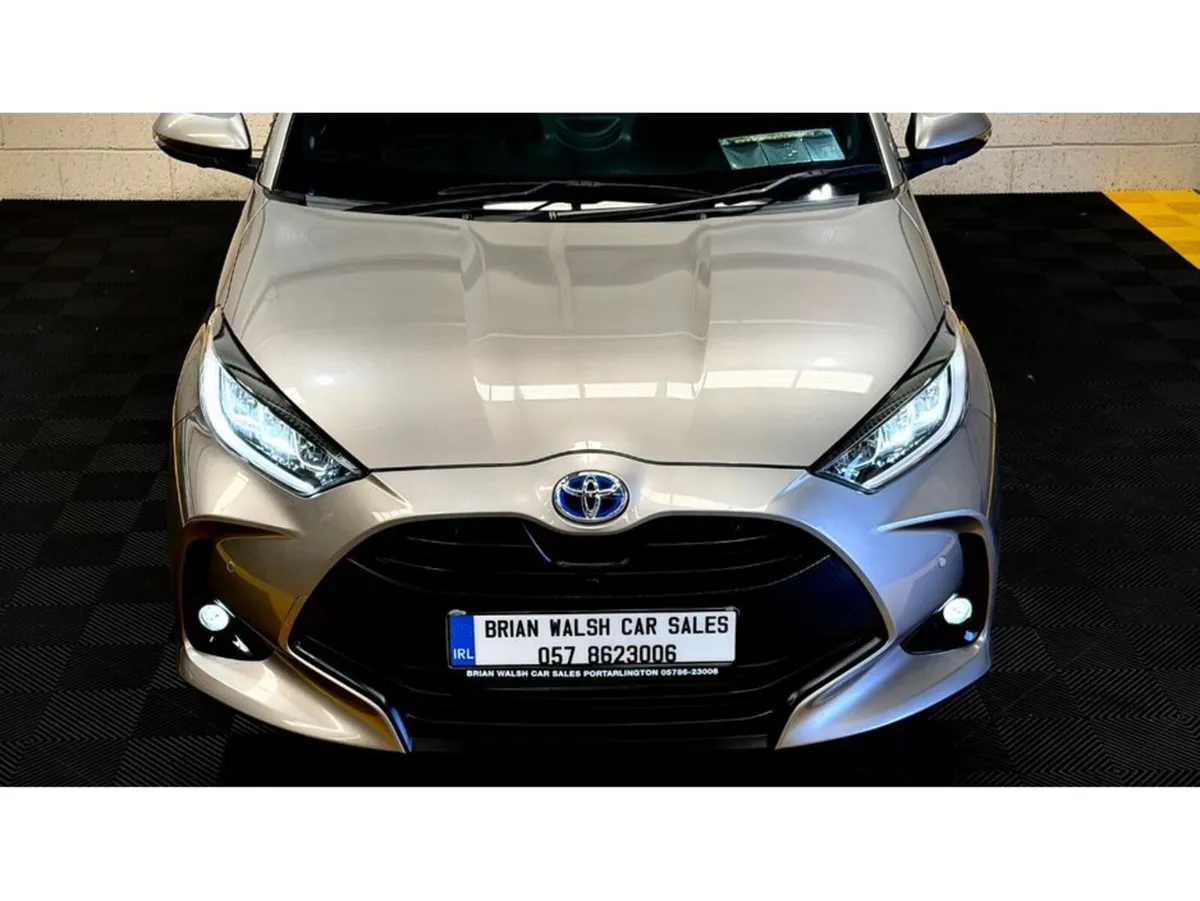 Toyota Yaris 1.5 Hybrid G spec - Image 3