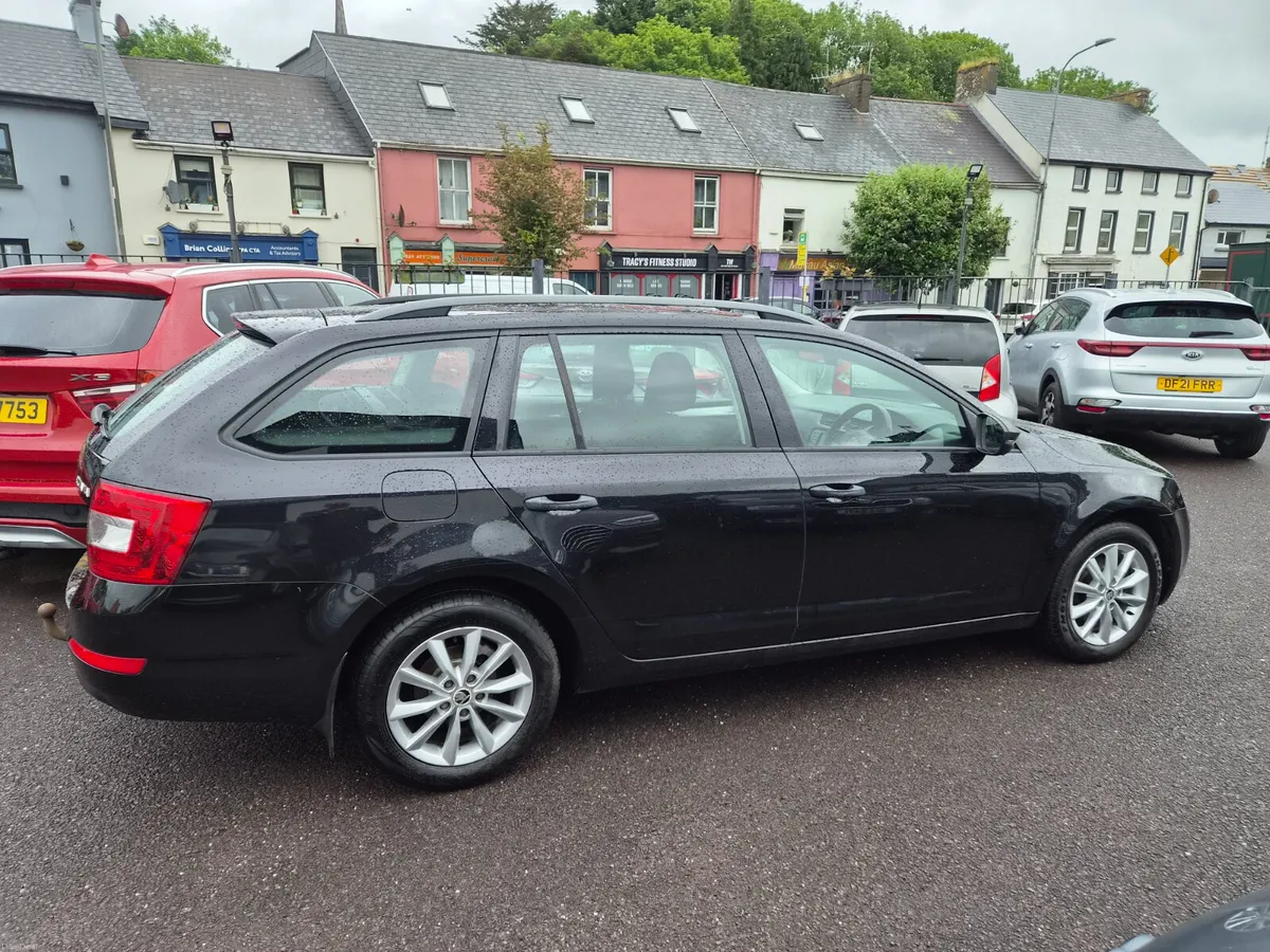 Skoda Octavia 1.6 TDI Auto Estate, FSH, New T-Belt - Image 5