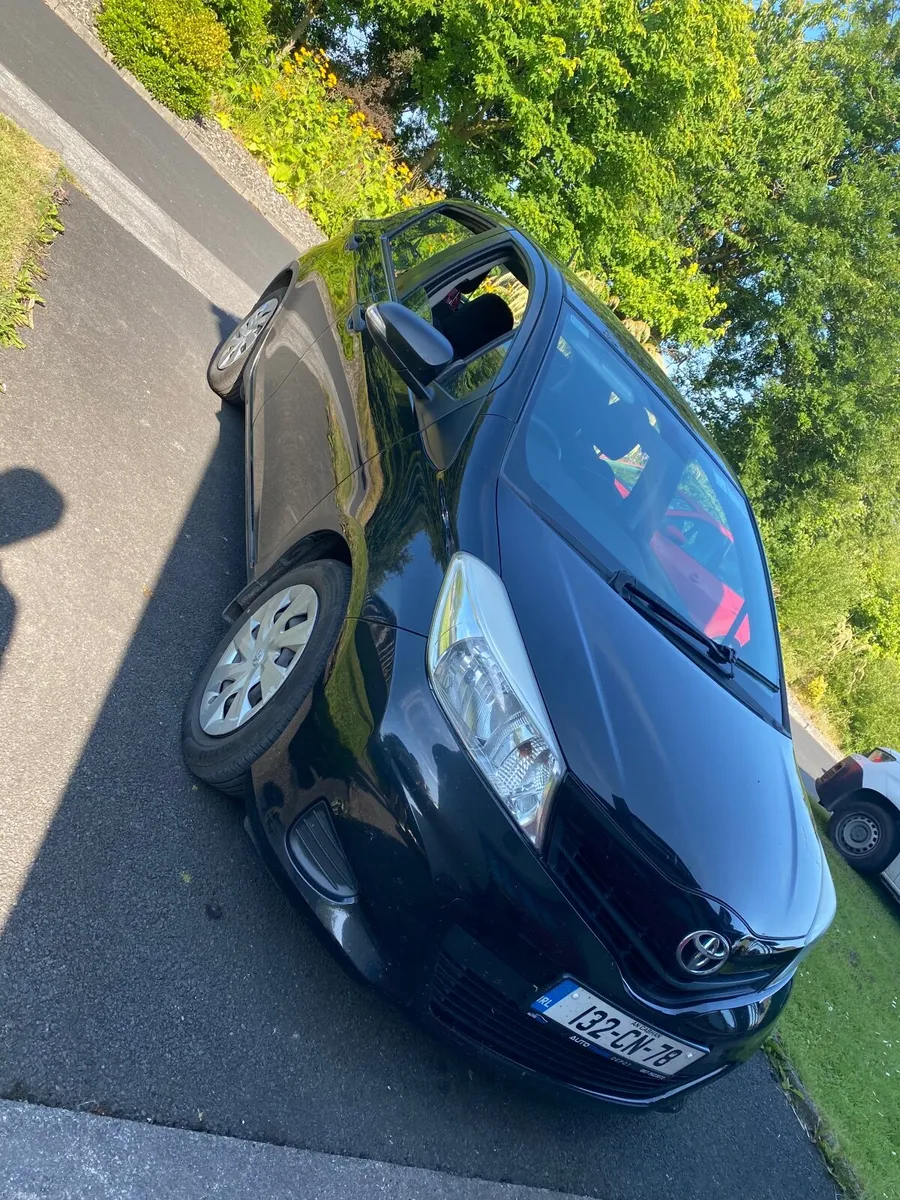 Toyota Yaris 2013 - Image 1