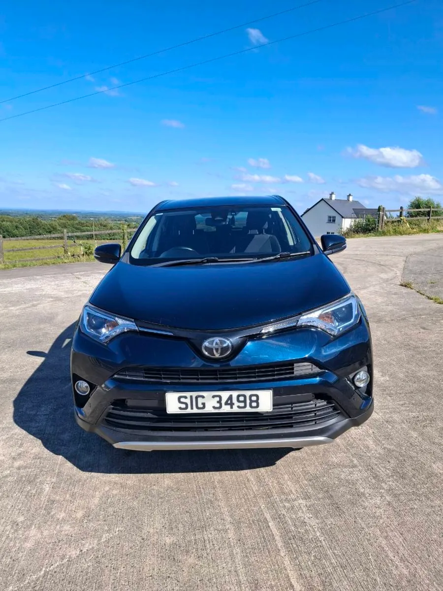 2017 Toyota RAV4 2.0 D-4D Business Edition TSS 2WD - Image 3