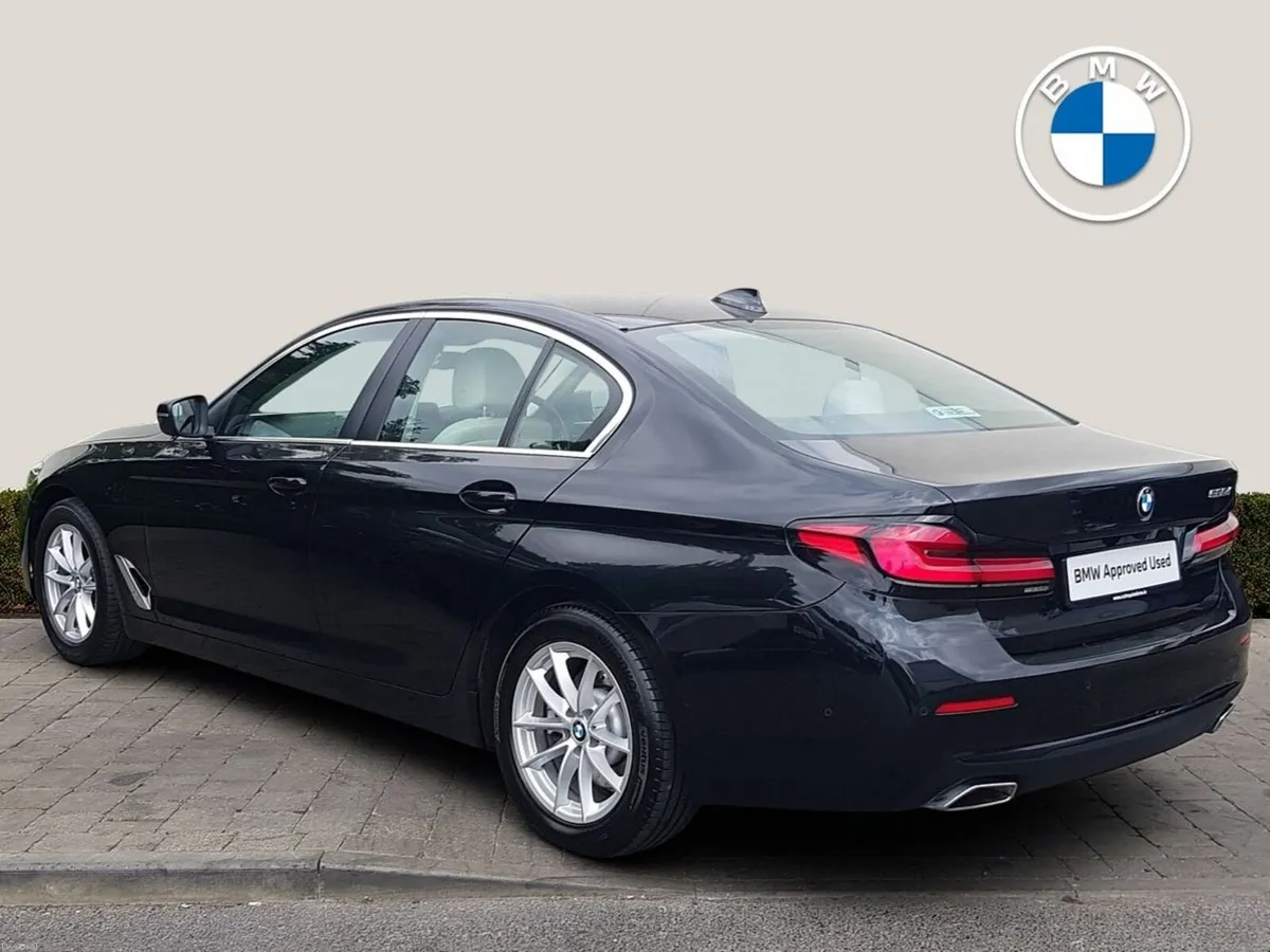 BMW 5-Series 520d SE - Image 2