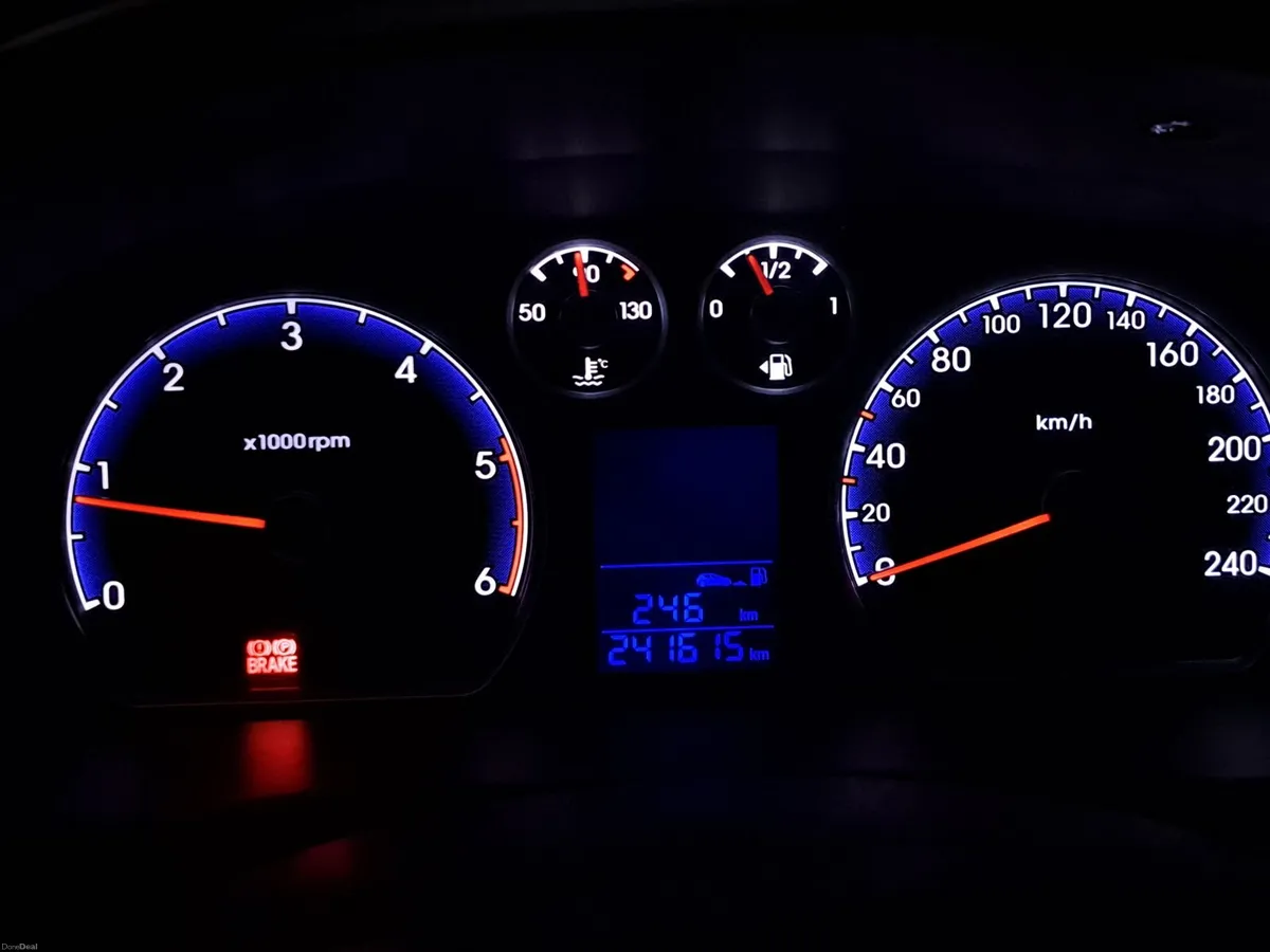 Hyundai i30 2011 - Image 2