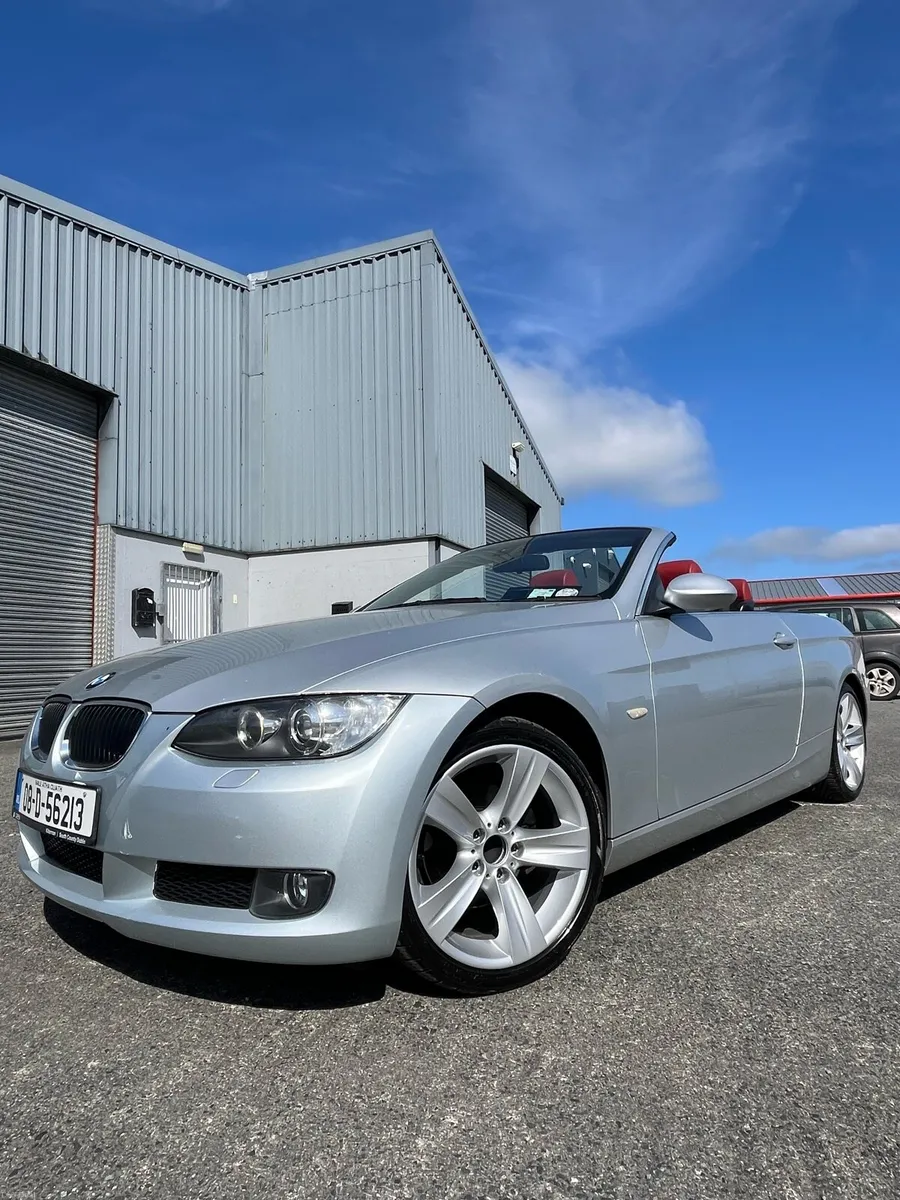 BMW E93 - Image 1