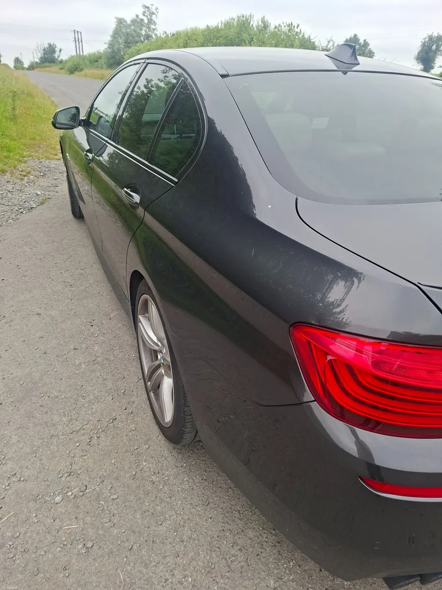 BMW 5-Series 2015 - Image 4