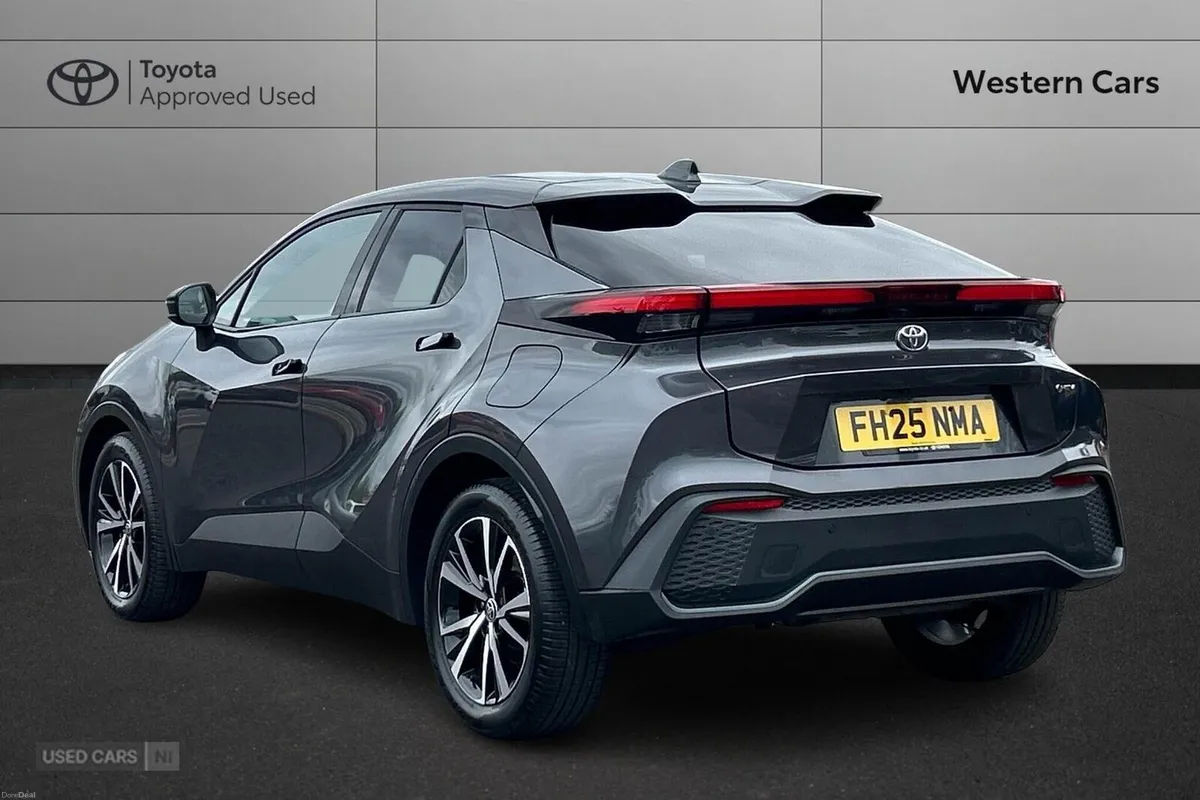 Toyota C-HR 1.8 VVT-h Design CVT Euro 6 (s/s) 5dr - Image 4