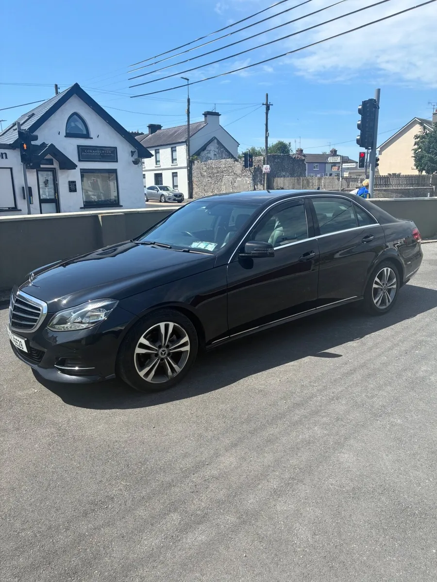 Mercedes-Benz E-Class 2015 - Image 2