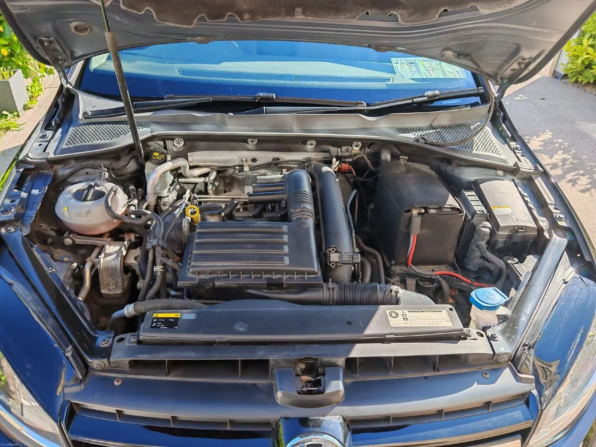 Volkswagen Golf 2016 - Image 2
