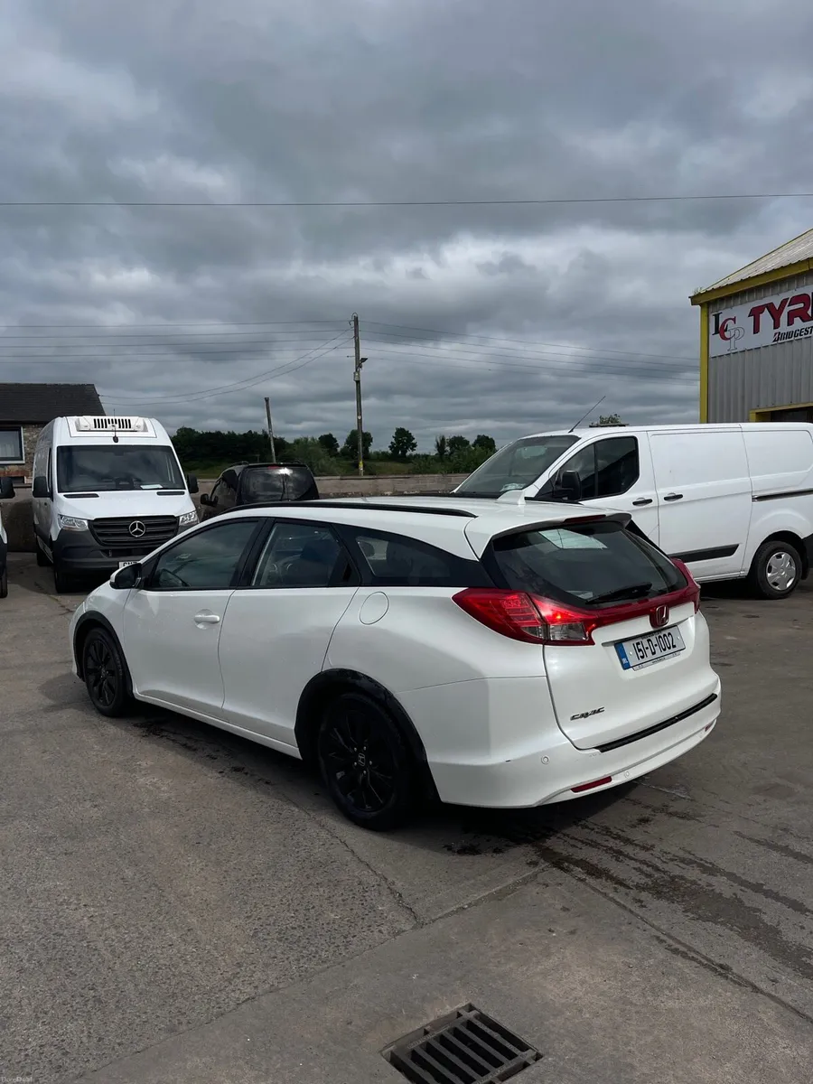 Honda civic estate NCT/TAX - Image 4