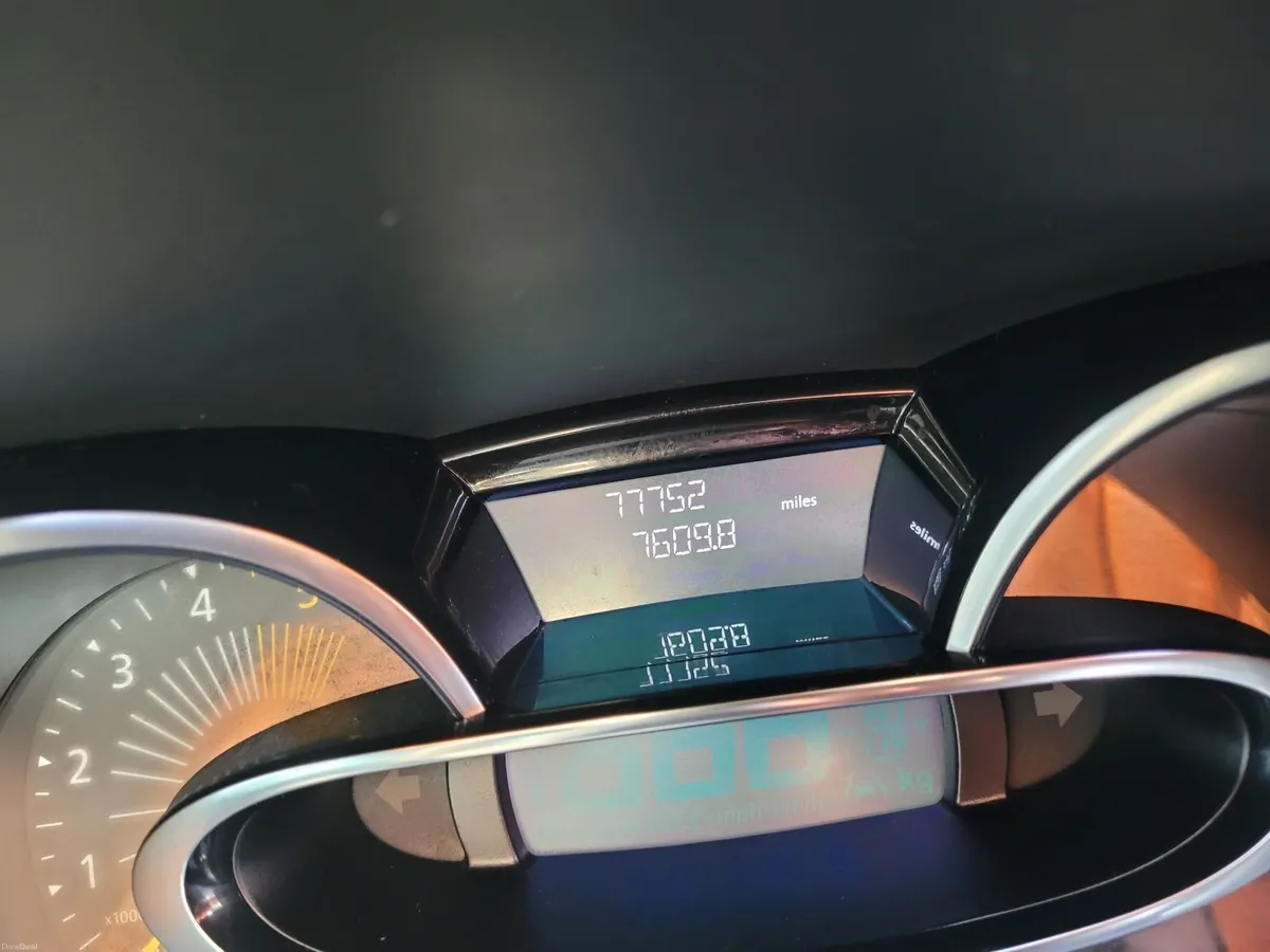 Renault Clio 2015 - Image 5