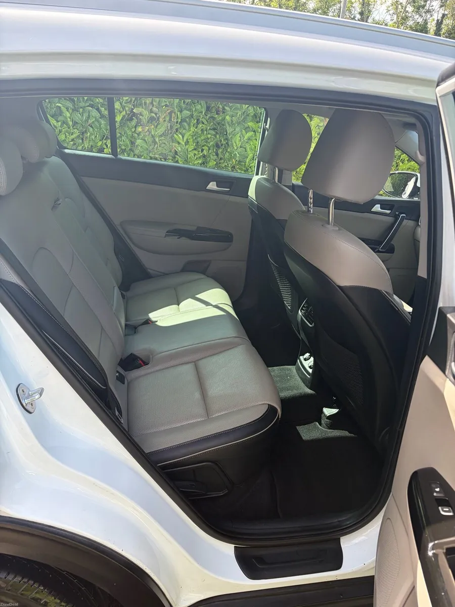 Kia Sportage- k3-Pan Roof - Image 5