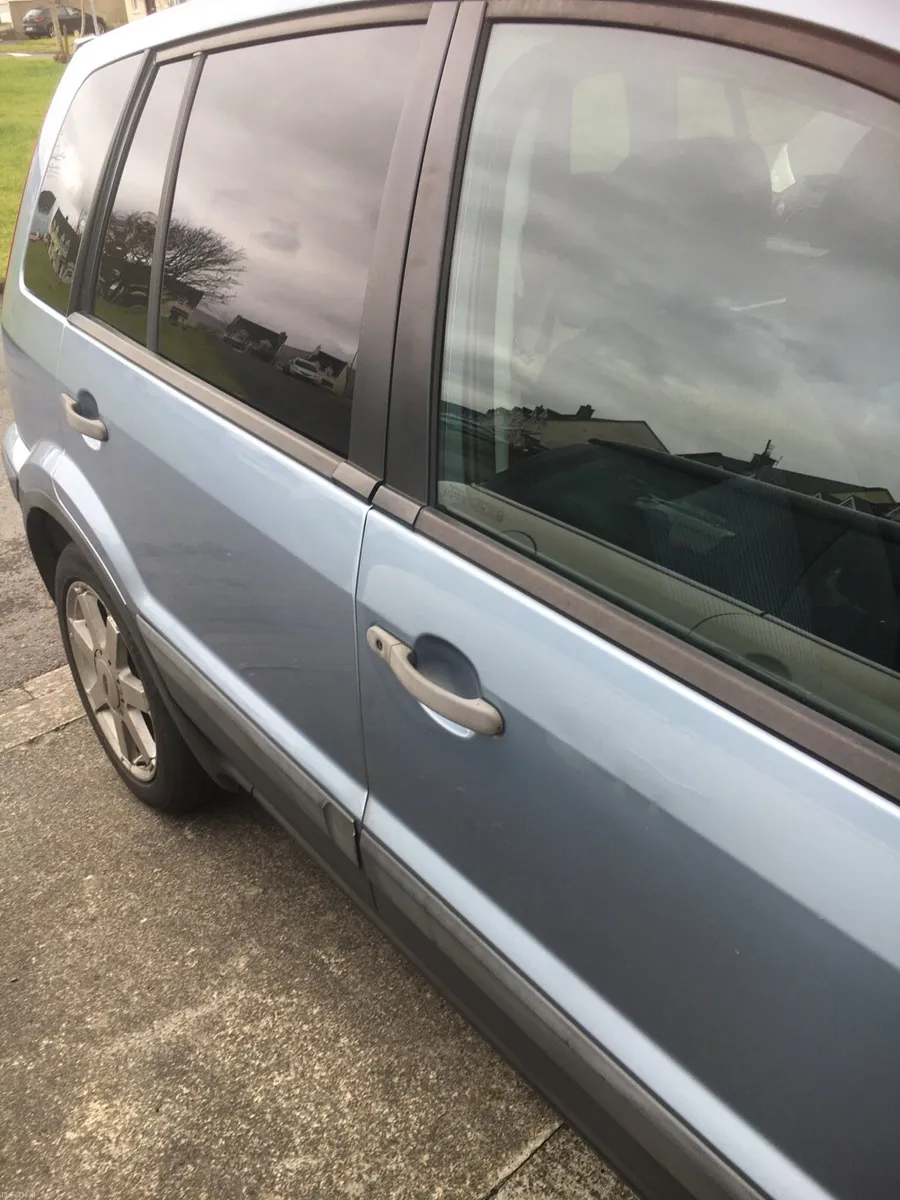 Car - Image 4