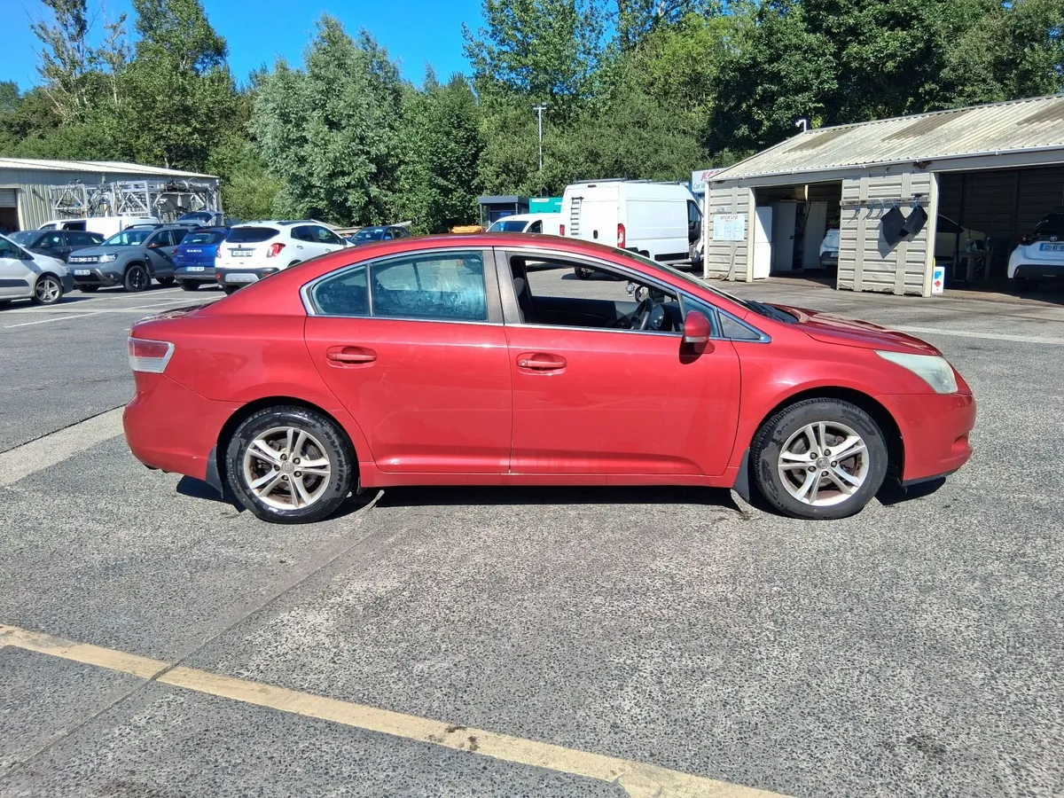 Toyota Avensis 2009 - Image 1