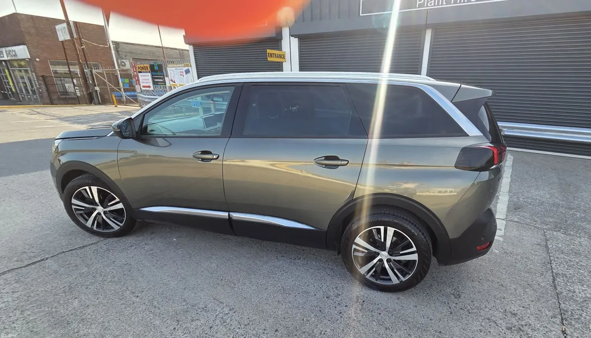 Peugeot 5008 2018 - Image 3