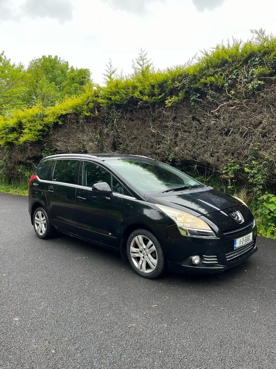 Peugeot 5008 - Image 1