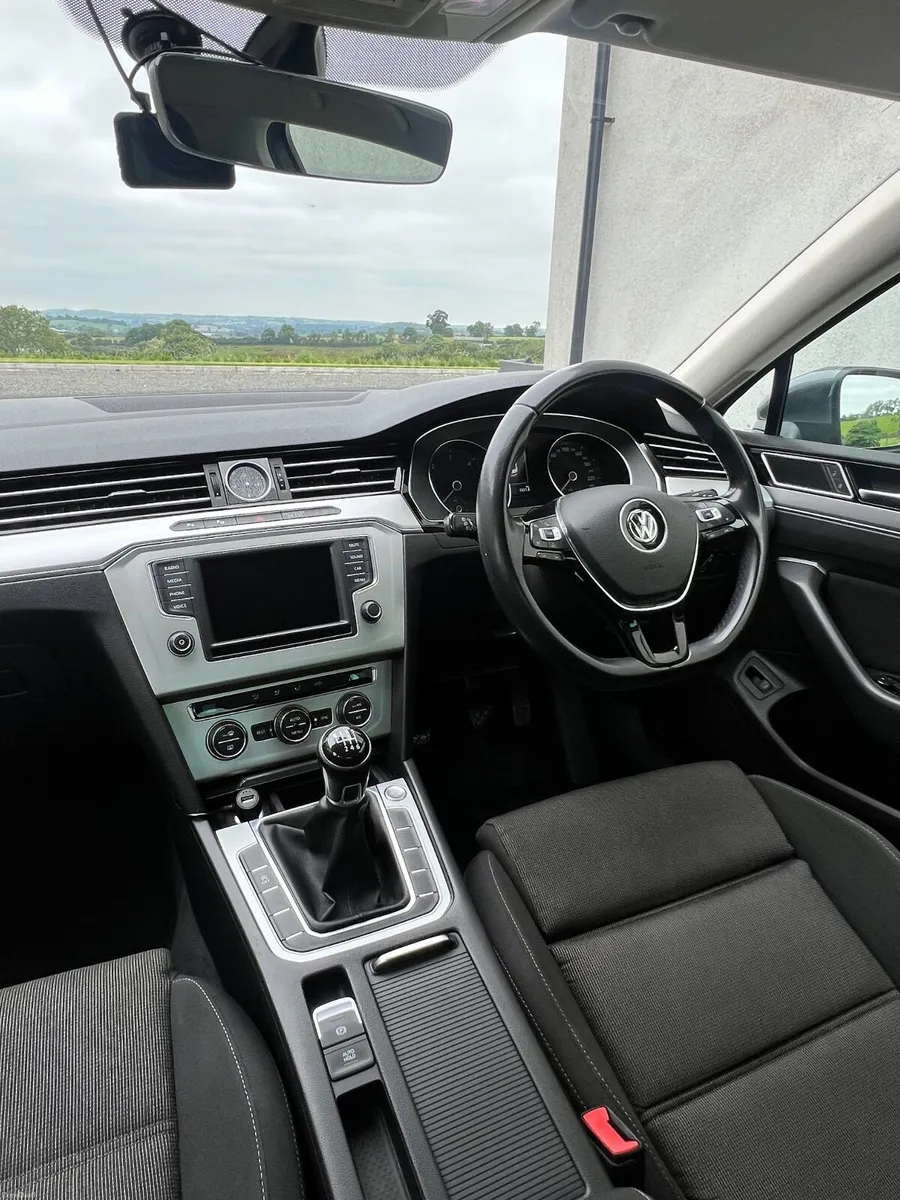 16 VW Passat 1.6 TDI // Immaculate - Image 6