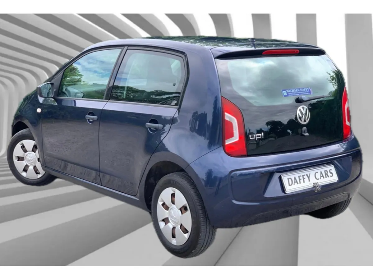 Volkswagen up! TAKE 1.0 MANUAL 5SPEED 5DR 75HP - Image 4