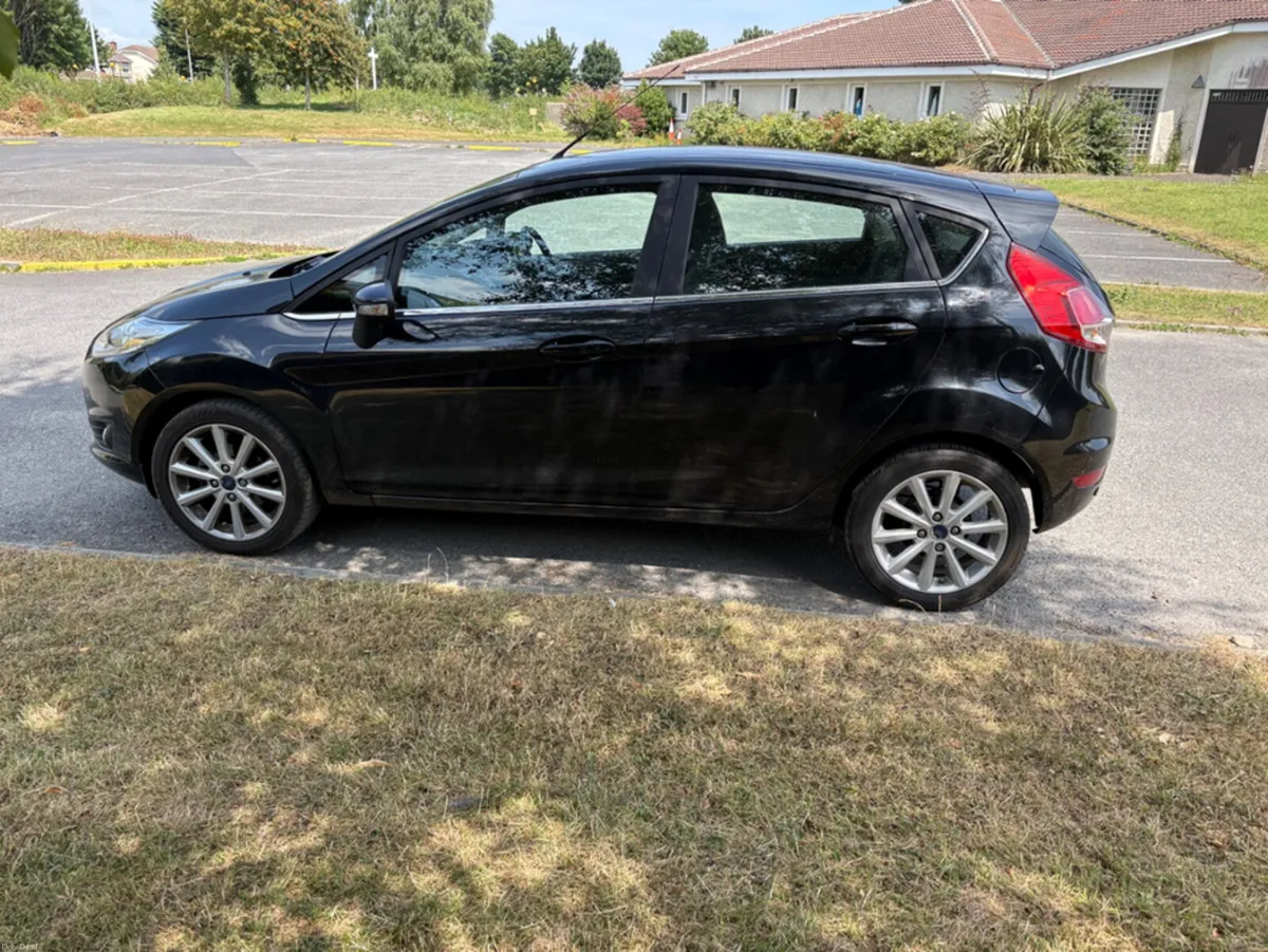 Ford Fiesta MCA TITANIUM 1.25 60PS M5 5 5DR 4DR - Image 3