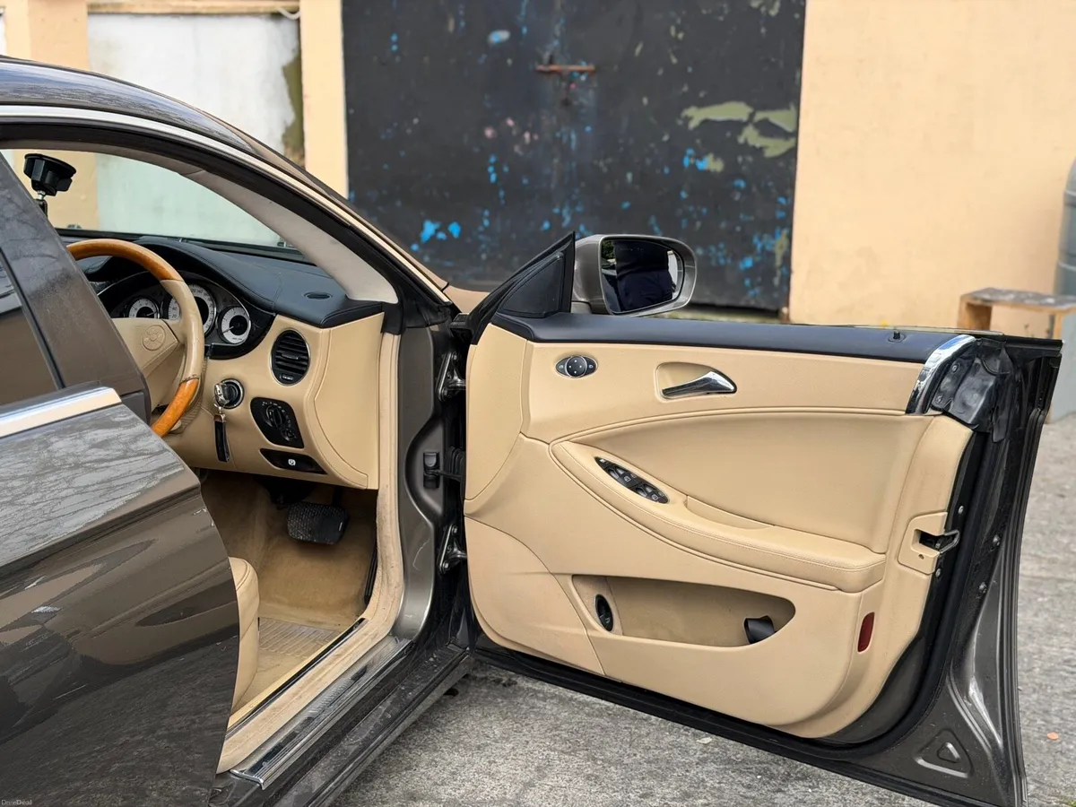 Mercedes Cls320 - Image 3