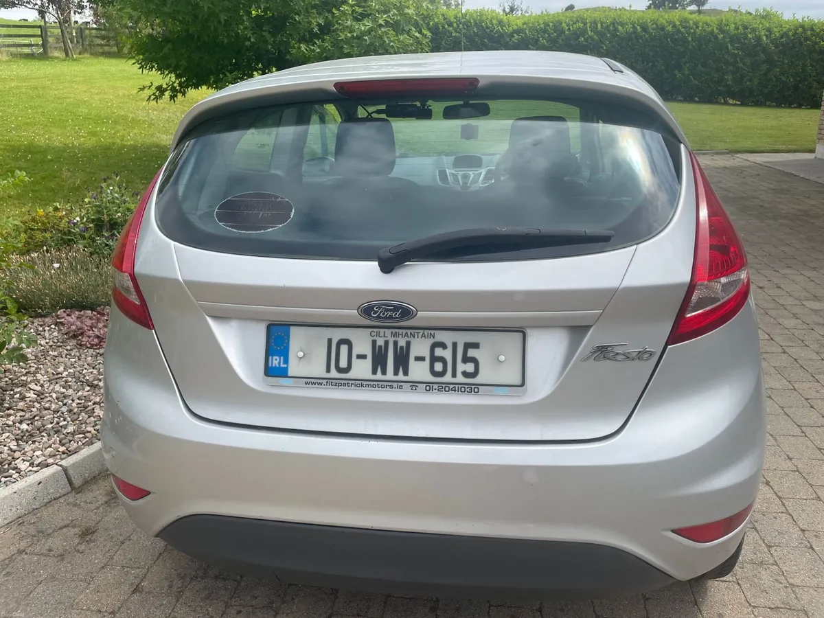Ford Fiesta 2010 - Image 1